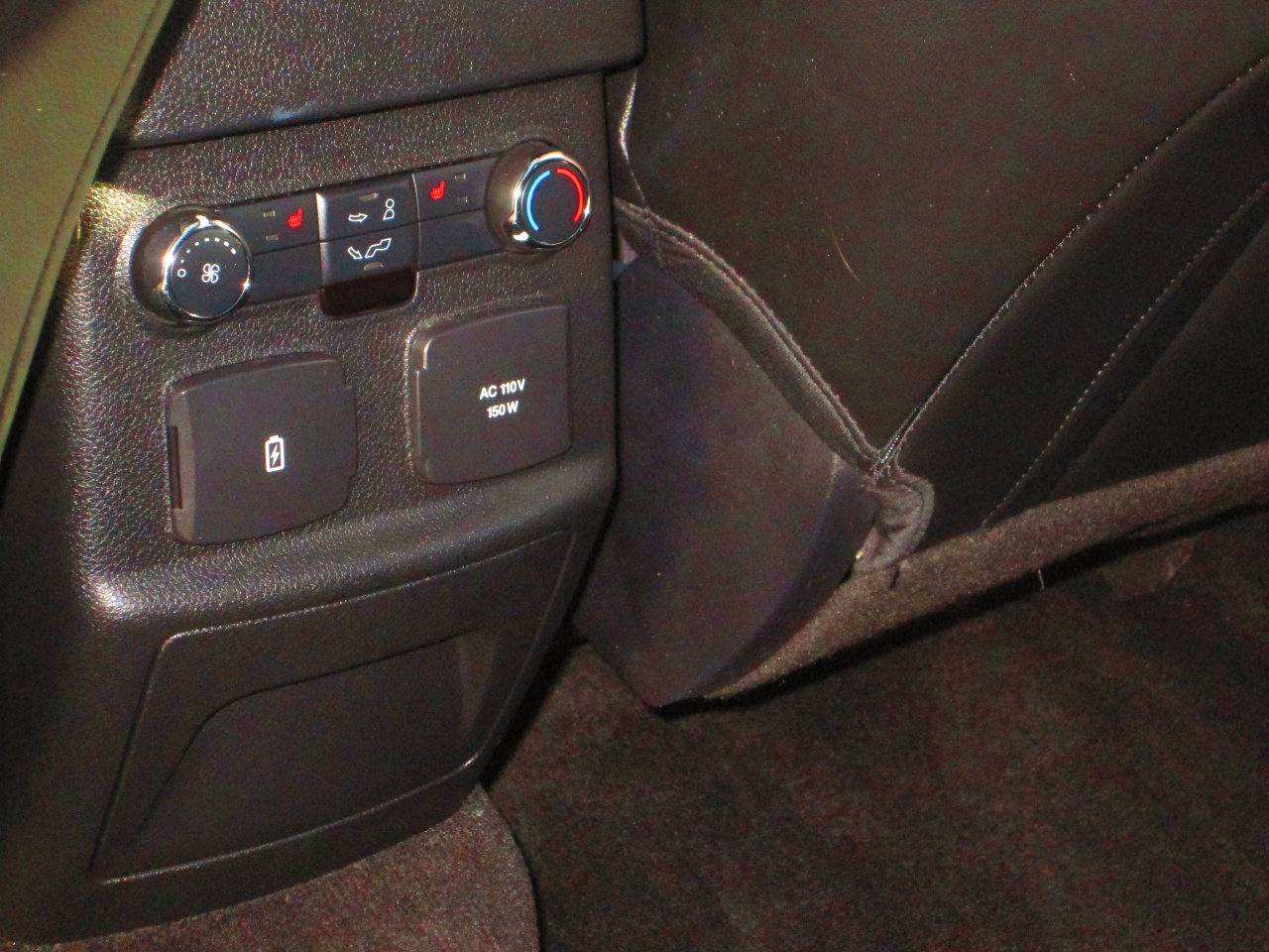 Used 2016 Ford Explorer Limited w/ Equipment Group 301A image 8