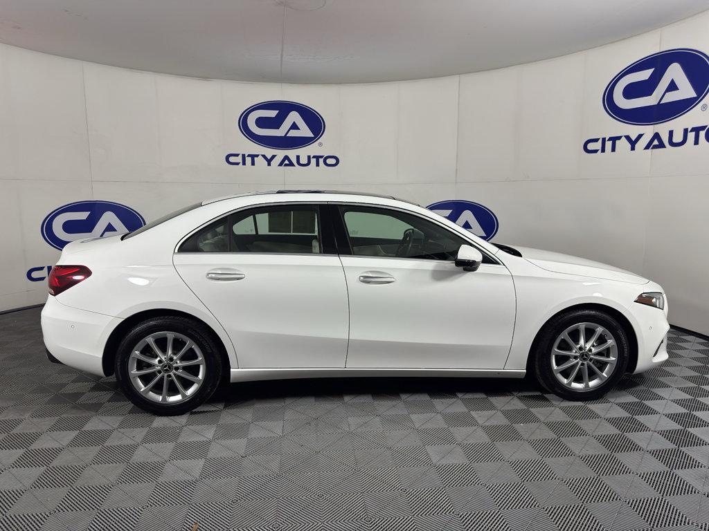 Used 2022 Mercedes-Benz A 220 image 2