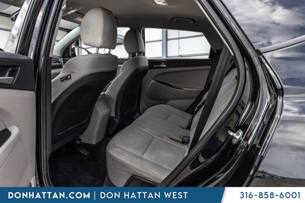 Used 2021 Hyundai Tucson SE w/ Cargo Package FWD image 18