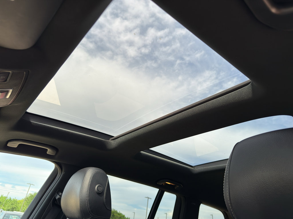 Used 2018 Mercedes-Benz GLS 450 4MATIC w/ Premium Package image 10