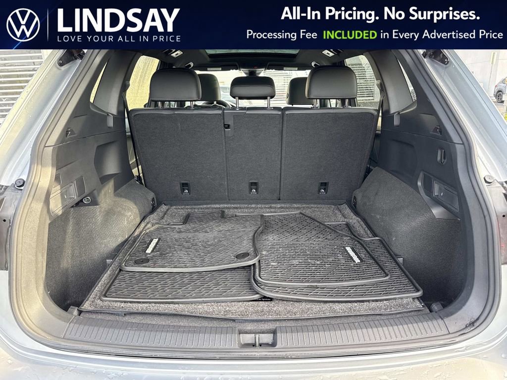 Used 2024 Volkswagen Tiguan SE R-Line AWD/4WD image 12
