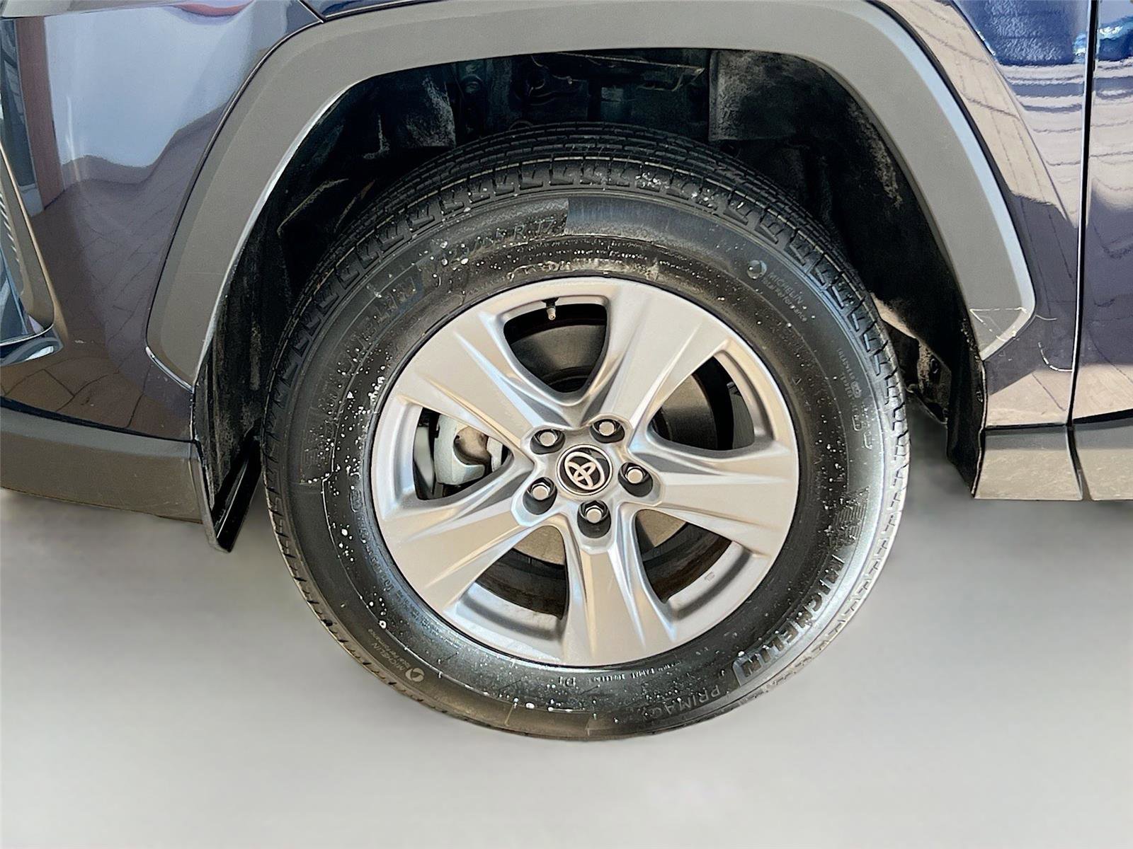 Used 2025 Toyota RAV4 XLE image 33