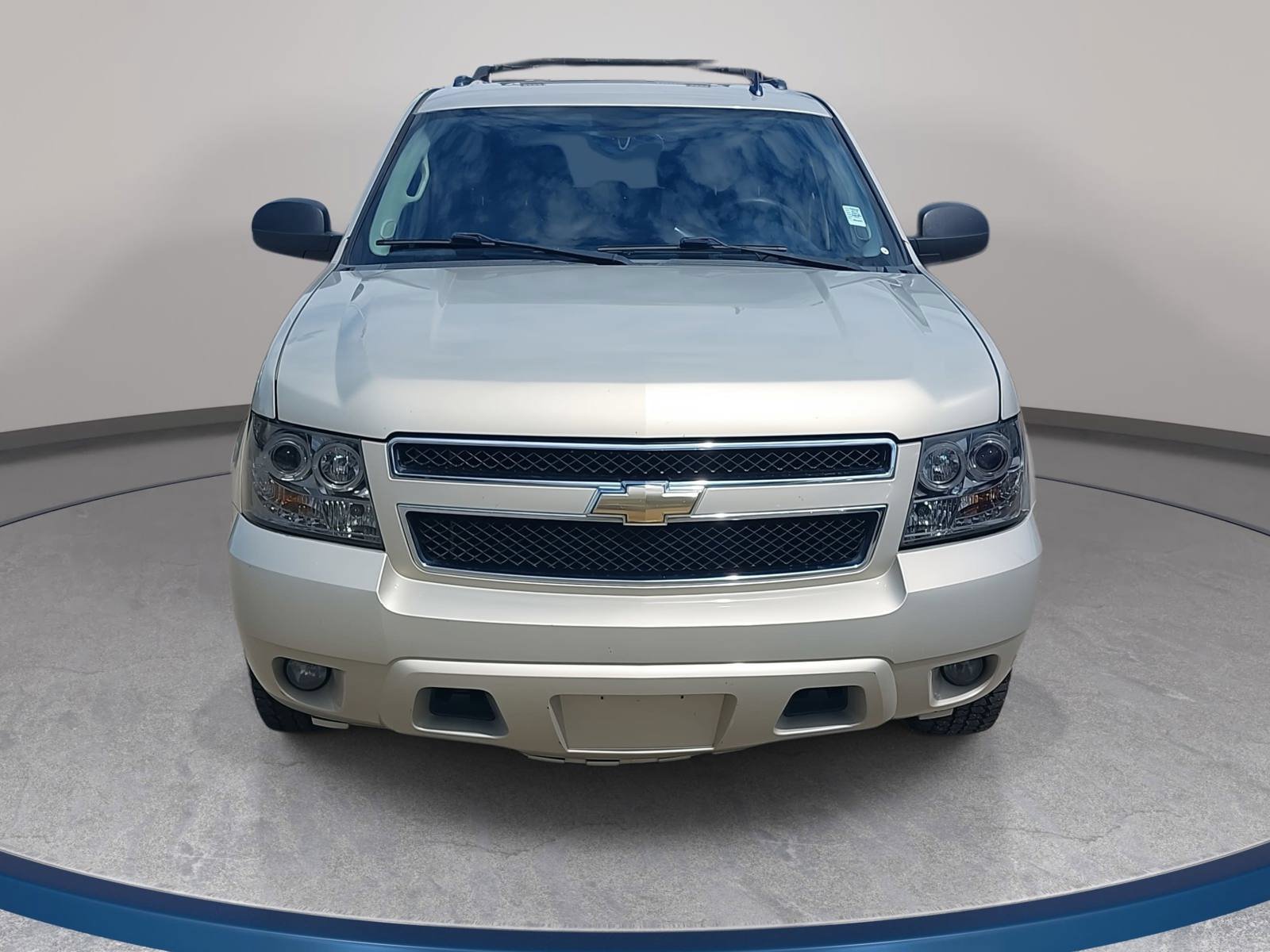 Used 2010 Chevrolet Suburban LS RWD image 2