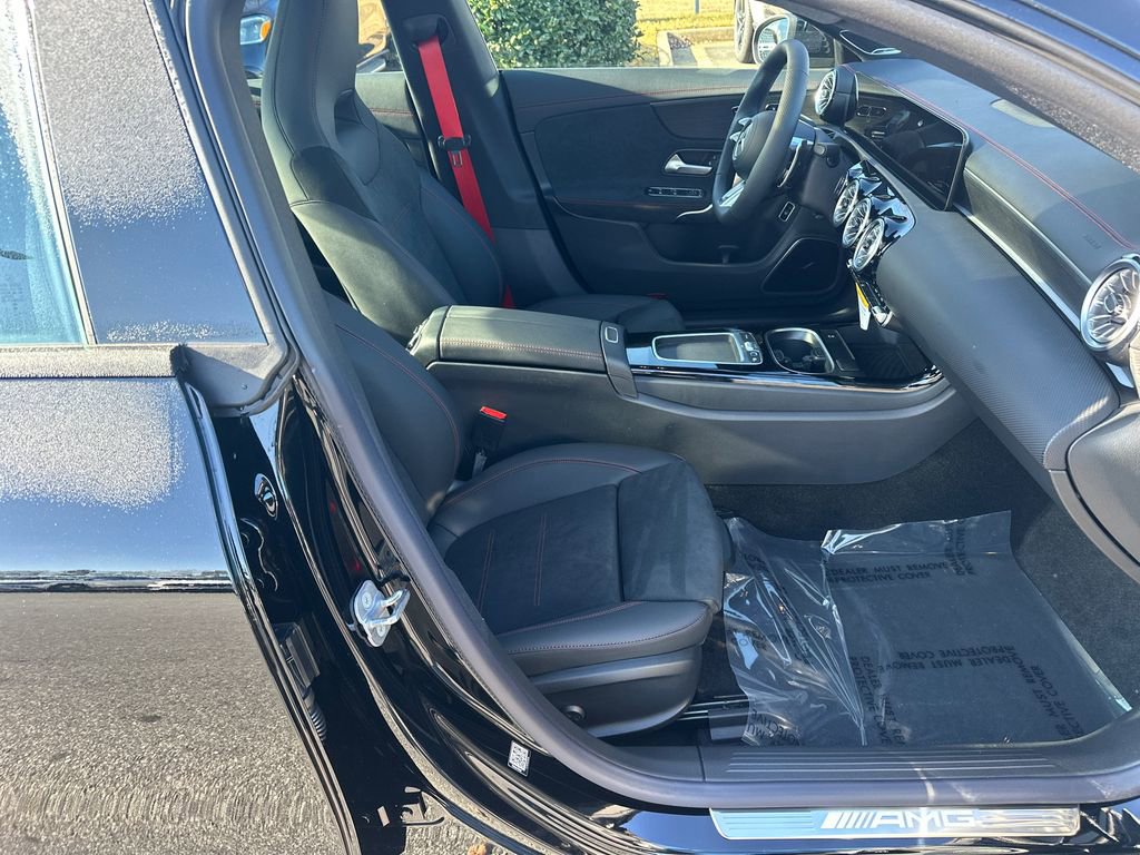 New 2025 Mercedes-Benz CLA 35 AMG 4MATIC image 15