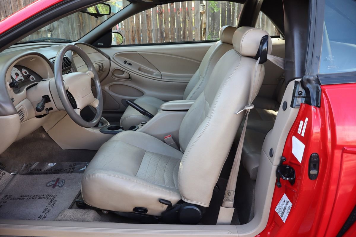 Used 1999 Ford Mustang Cobra image 17