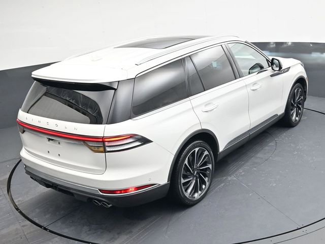 Used 2020 Lincoln Aviator Reserve w/ Equipment Group 202A image 25