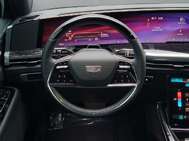 New 2026 Cadillac Escalade IQL Sport 1 w/ LPO, ONYX Package AWD/4WD image 17
