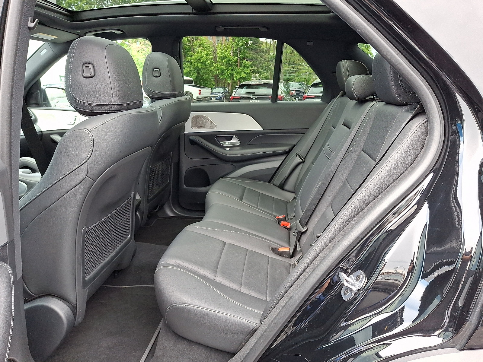 Used 2025 Mercedes-Benz GLE 350 4MATIC image 11