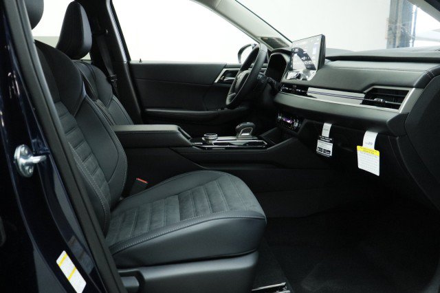 New 2026 Mitsubishi Outlander SE FWD image 17