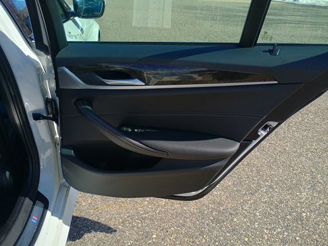 Used 2021 BMW 540i xDrive w/ M Sport Package image 16