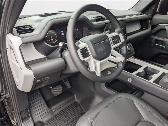 New 2025 Land Rover Defender 110 X-Dynamic SE image 3