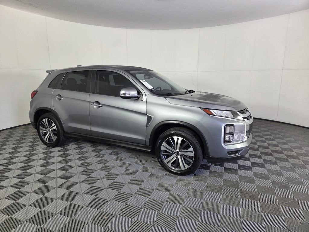 Used 2022 Mitsubishi Outlander Sport SE image 4