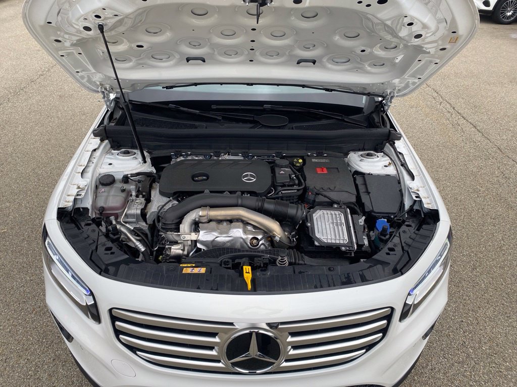 Used 2026 Mercedes-Benz GLB 250 4MATIC image 32