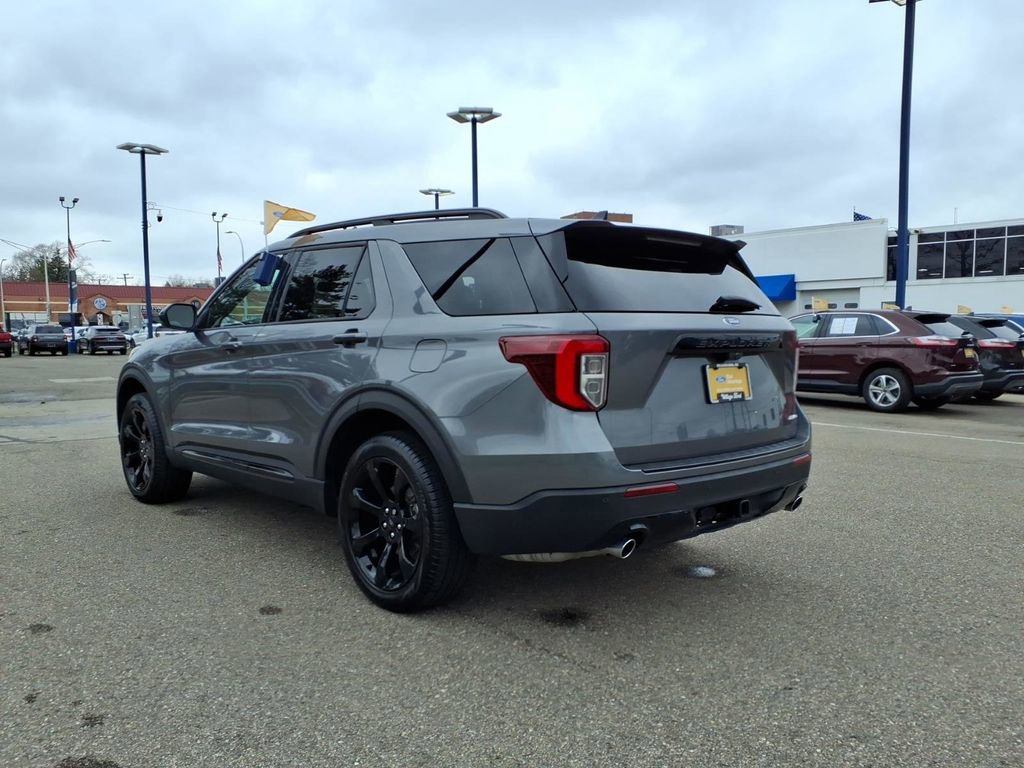 Used 2023 Ford Explorer ST-Line w/ Class IV Trailer Tow Package image 9