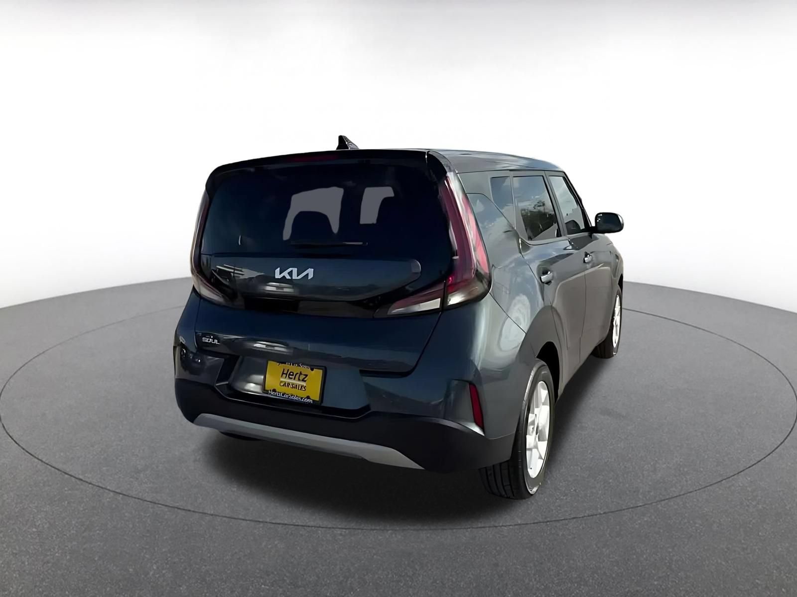 Used 2025 Kia Soul LX w/ LX Technology Package FWD image 11