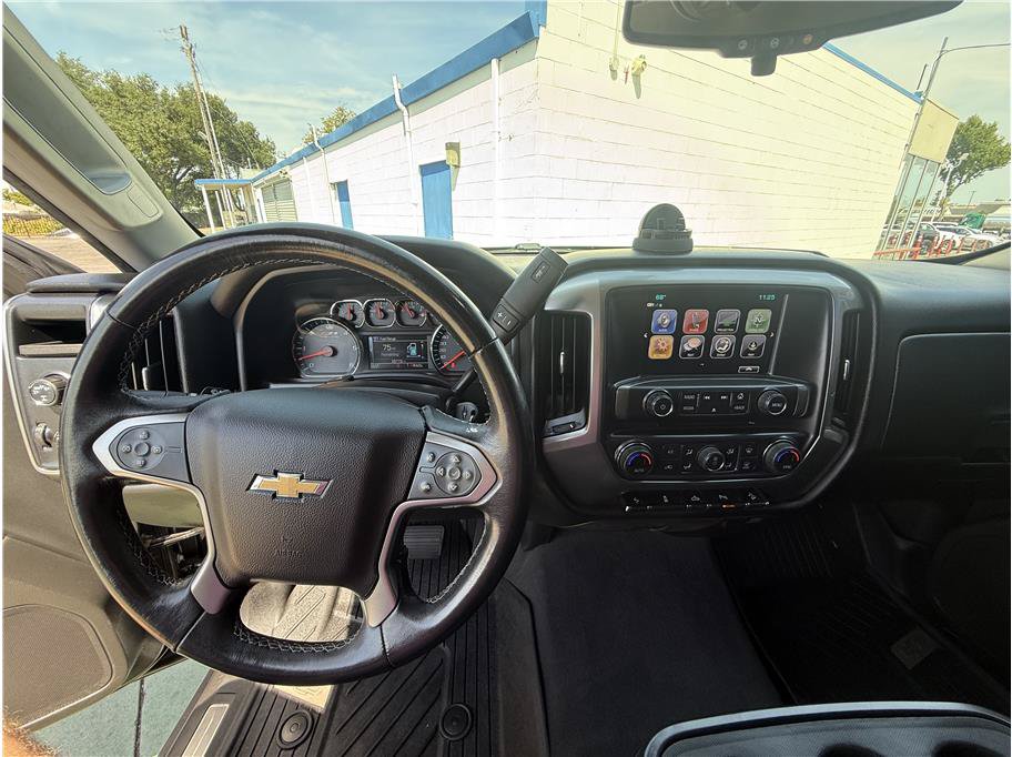 Used 2018 Chevrolet Silverado 1500 LT w/ All Star Edition AWD/4WD image 20