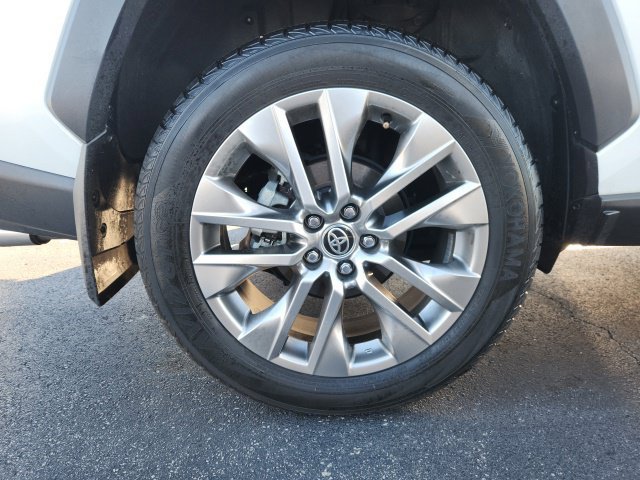 Used 2024 Toyota RAV4 Limited w/ Advanced Technology Package AWD/4WD image 18