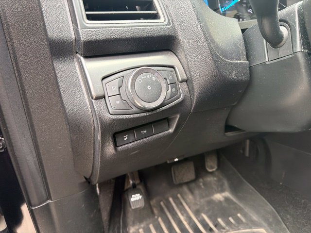 Used 2019 Ford Explorer XLT w/ Equipment Group 202A AWD/4WD image 20