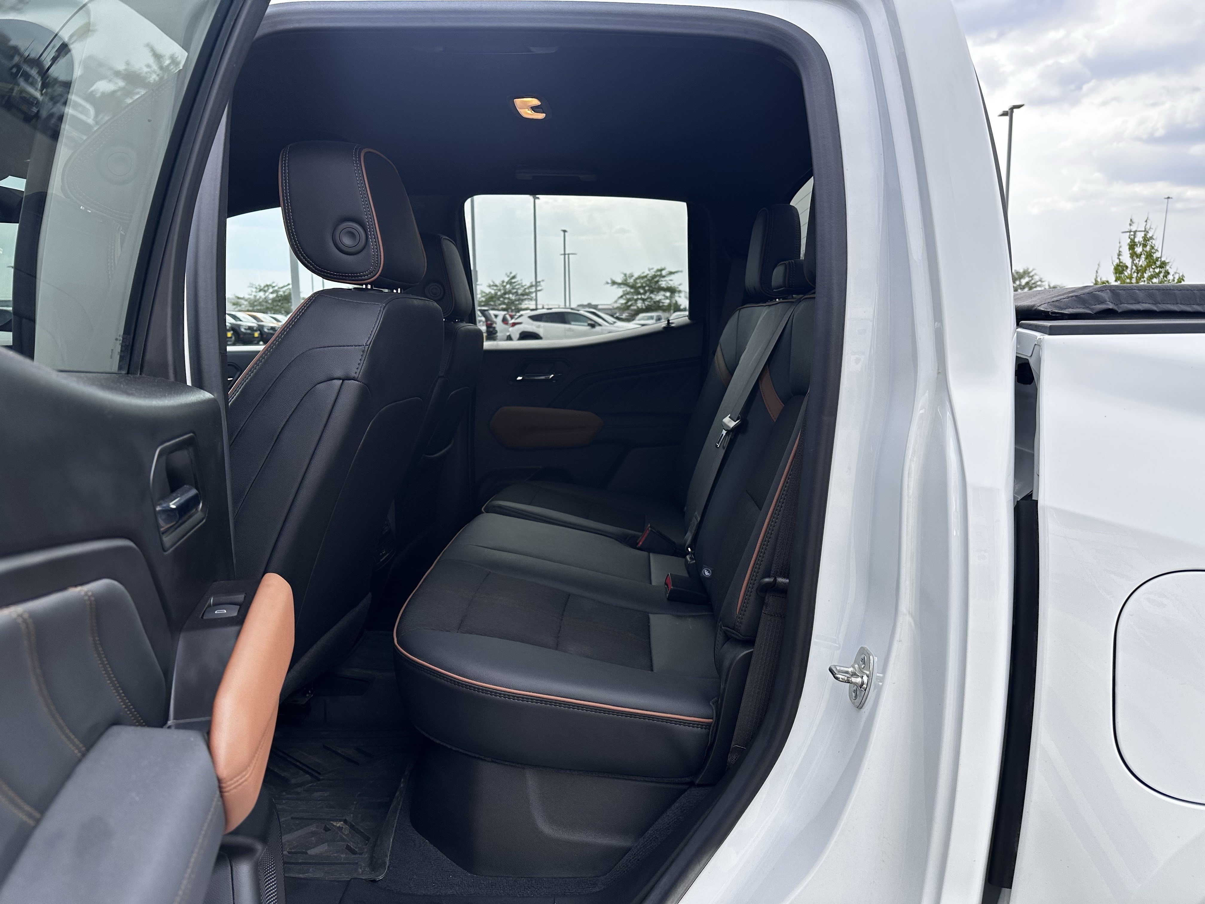 Used 2024 GMC Canyon AT4 w/ Canyon Safety Plus Package AWD/4WD image 9