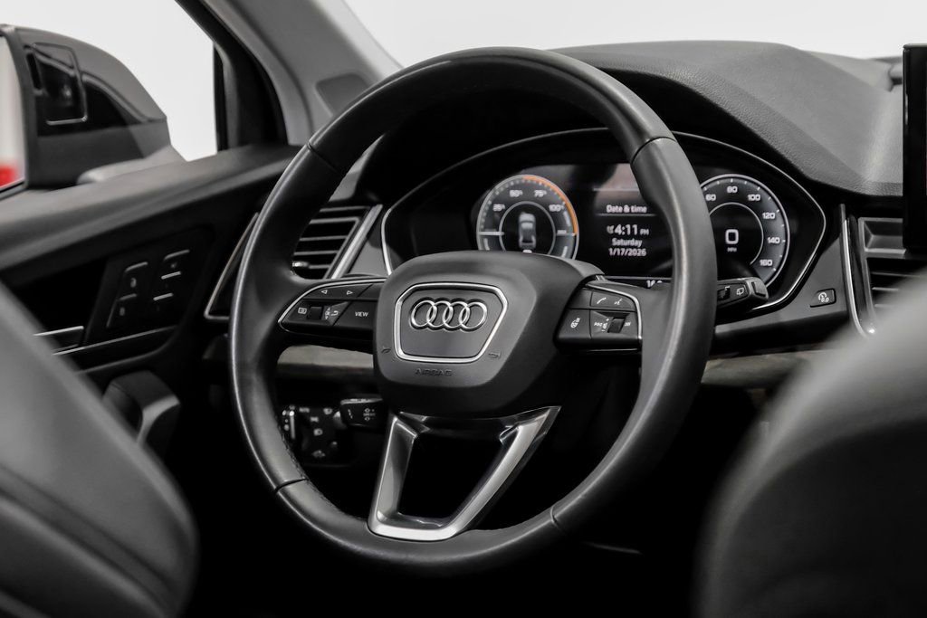 Used 2024 Audi Q5 e Prestige w/ Prestige Package image 11