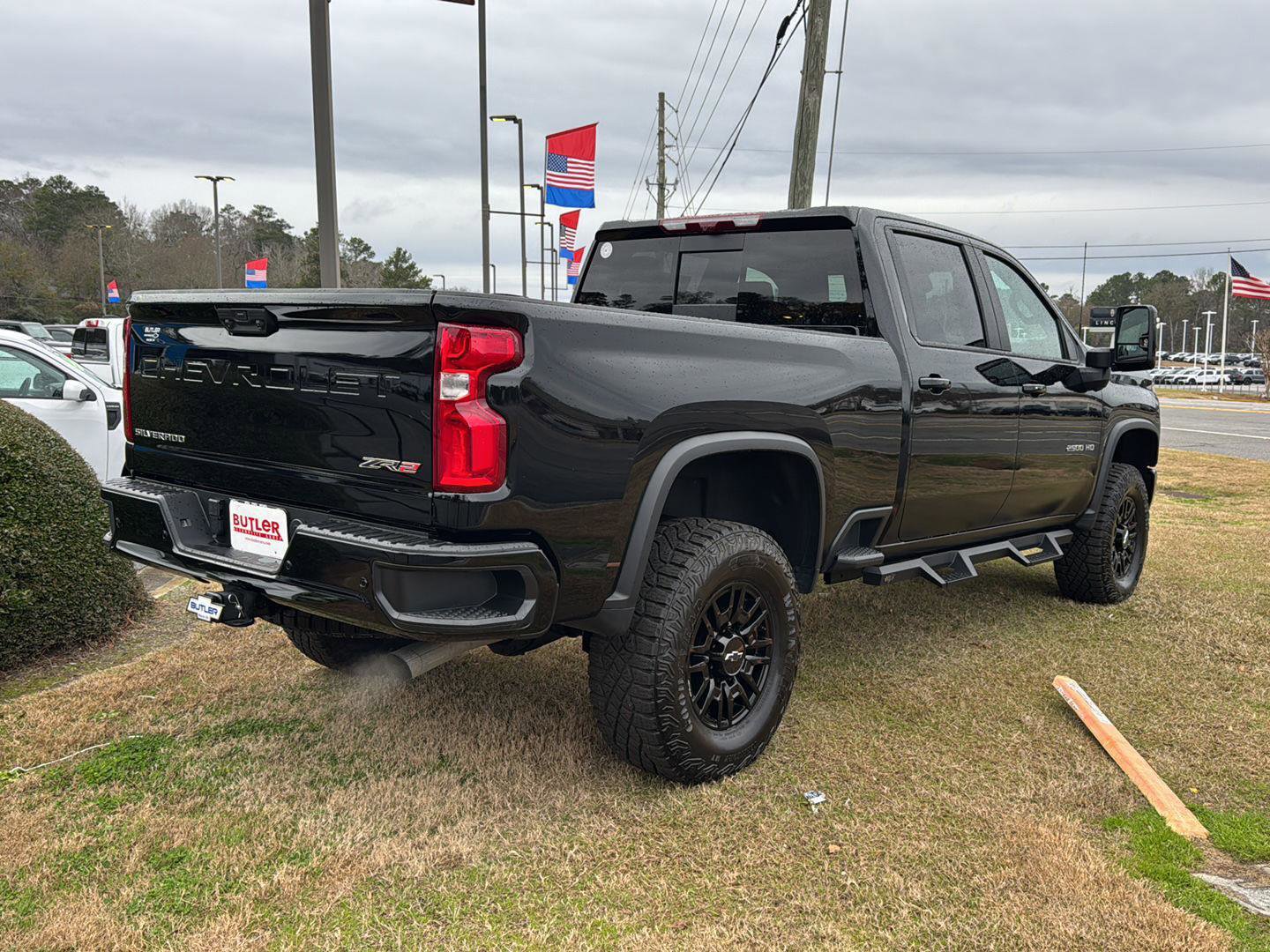 Used 2024 Chevrolet Silverado 2500 ZR2 w/ Technology Package image 5