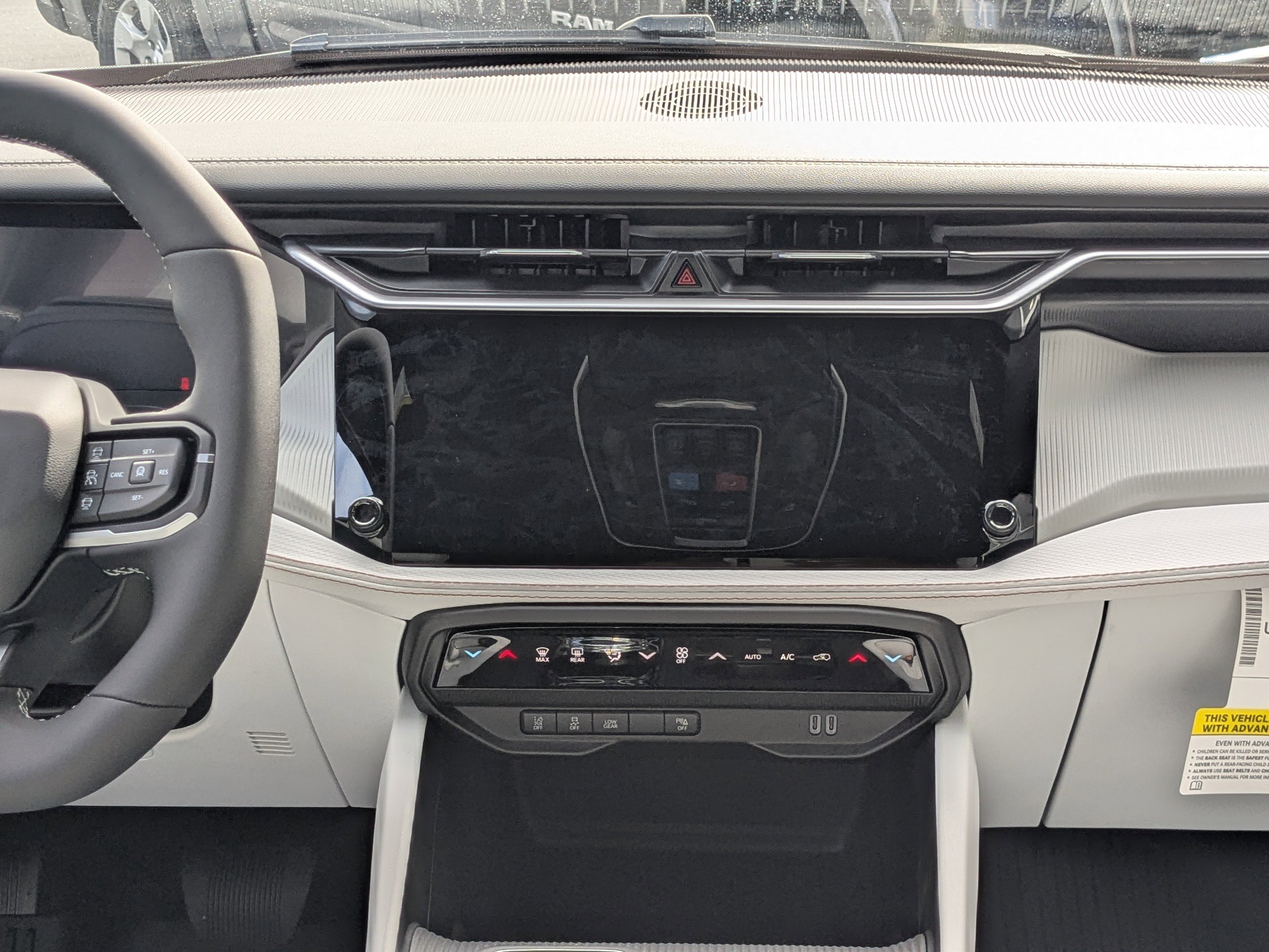 New 2026 Jeep Cherokee Limited image 25