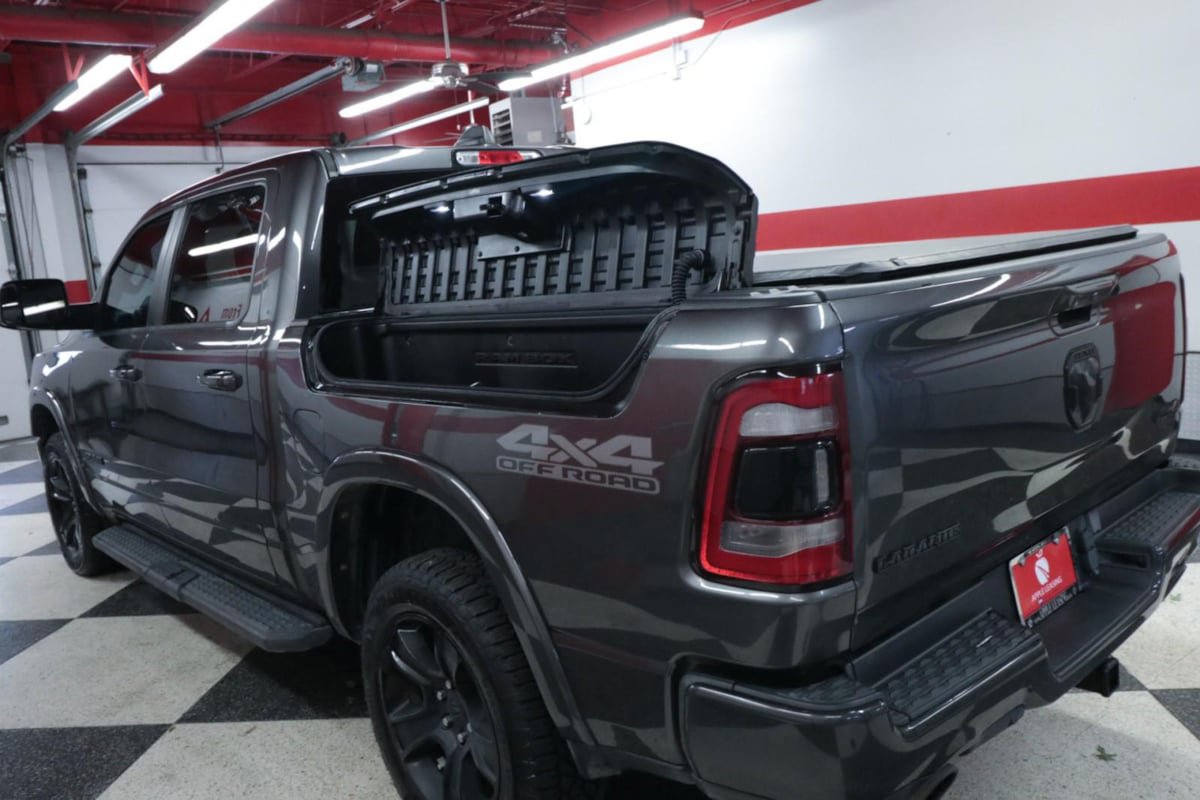 Used 2022 RAM 1500 Laramie AWD/4WD image 6