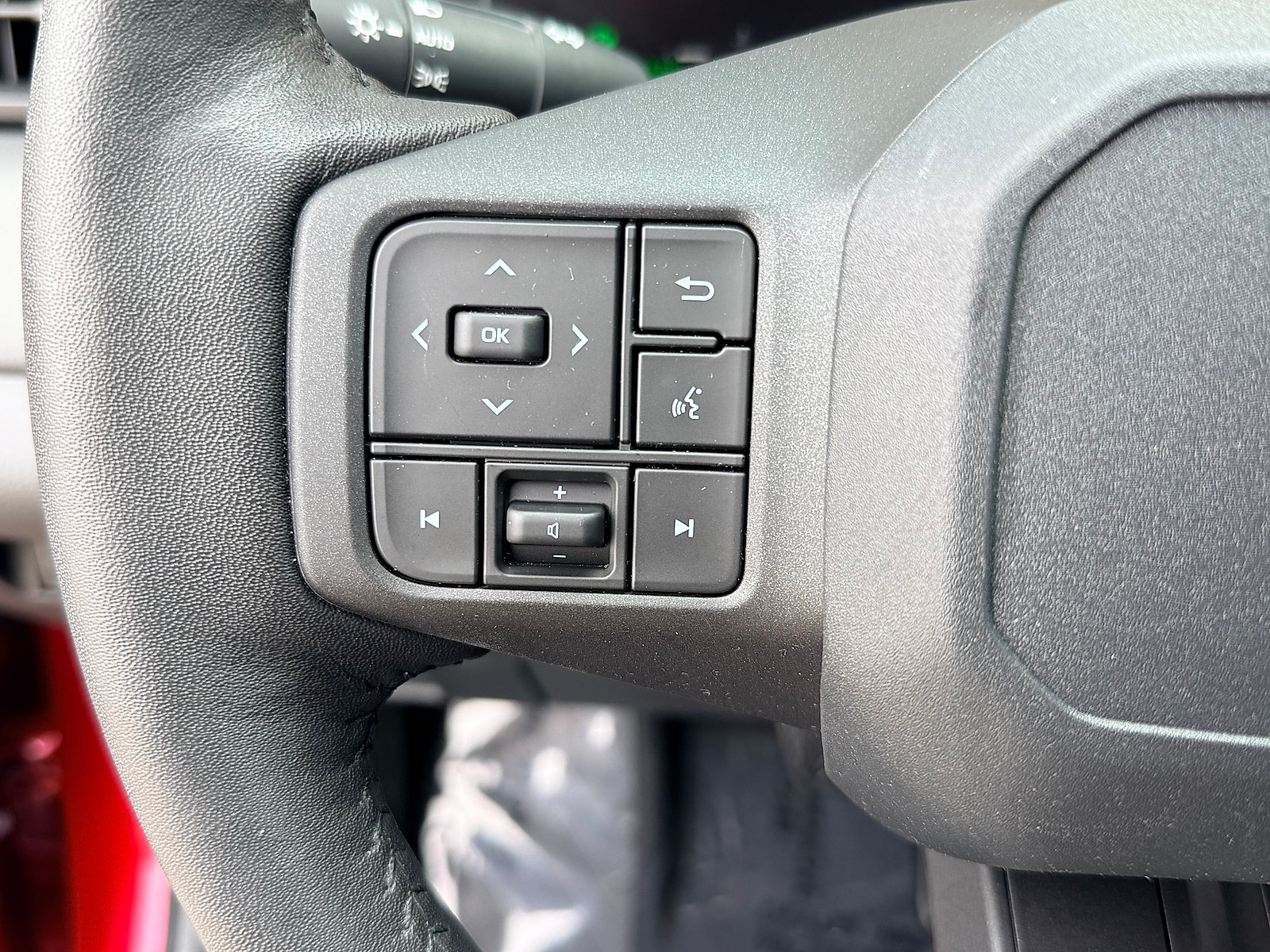 Used 2026 Toyota RAV4 XLE Premium w/ Panoramic Sun Roof Package AWD/4WD image 21