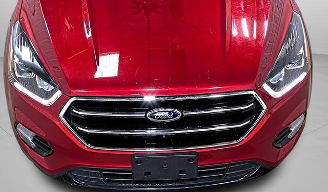 Used 2018 Ford Escape SE w/ SE Sport Appearance Package AWD/4WD image 11