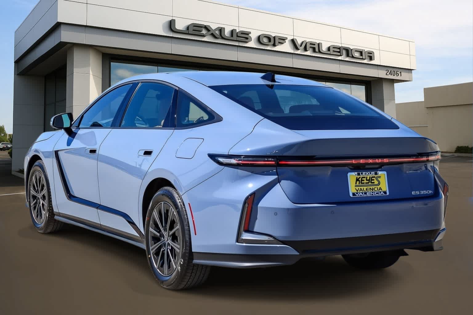 New 2026 Lexus ES 350h w/ Convenience Package FWD image 2