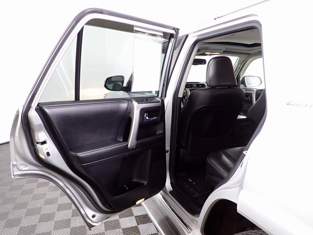 Used 2014 Toyota 4Runner Limited image 32