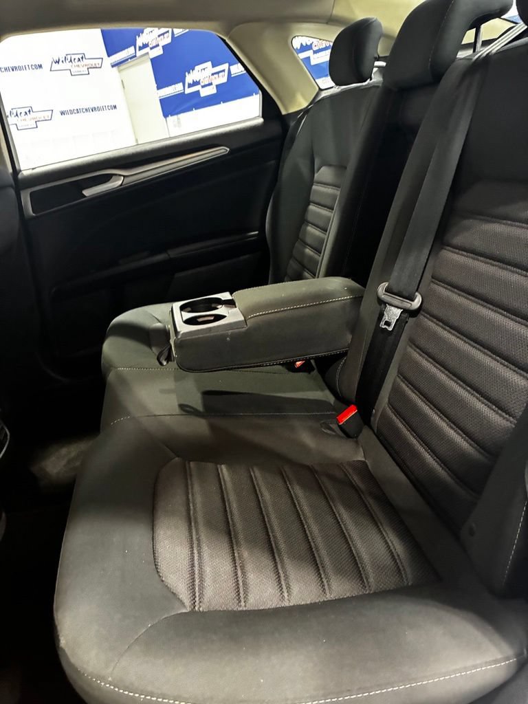 Used 2018 Ford Fusion SE w/ Fusion SE Technology Package FWD image 34