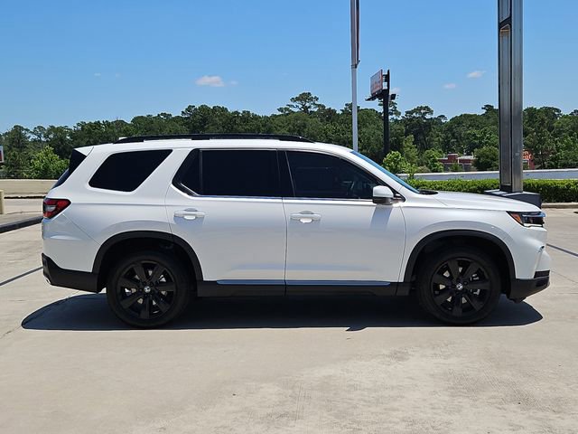 Used 2025 Honda Pilot Touring image 4