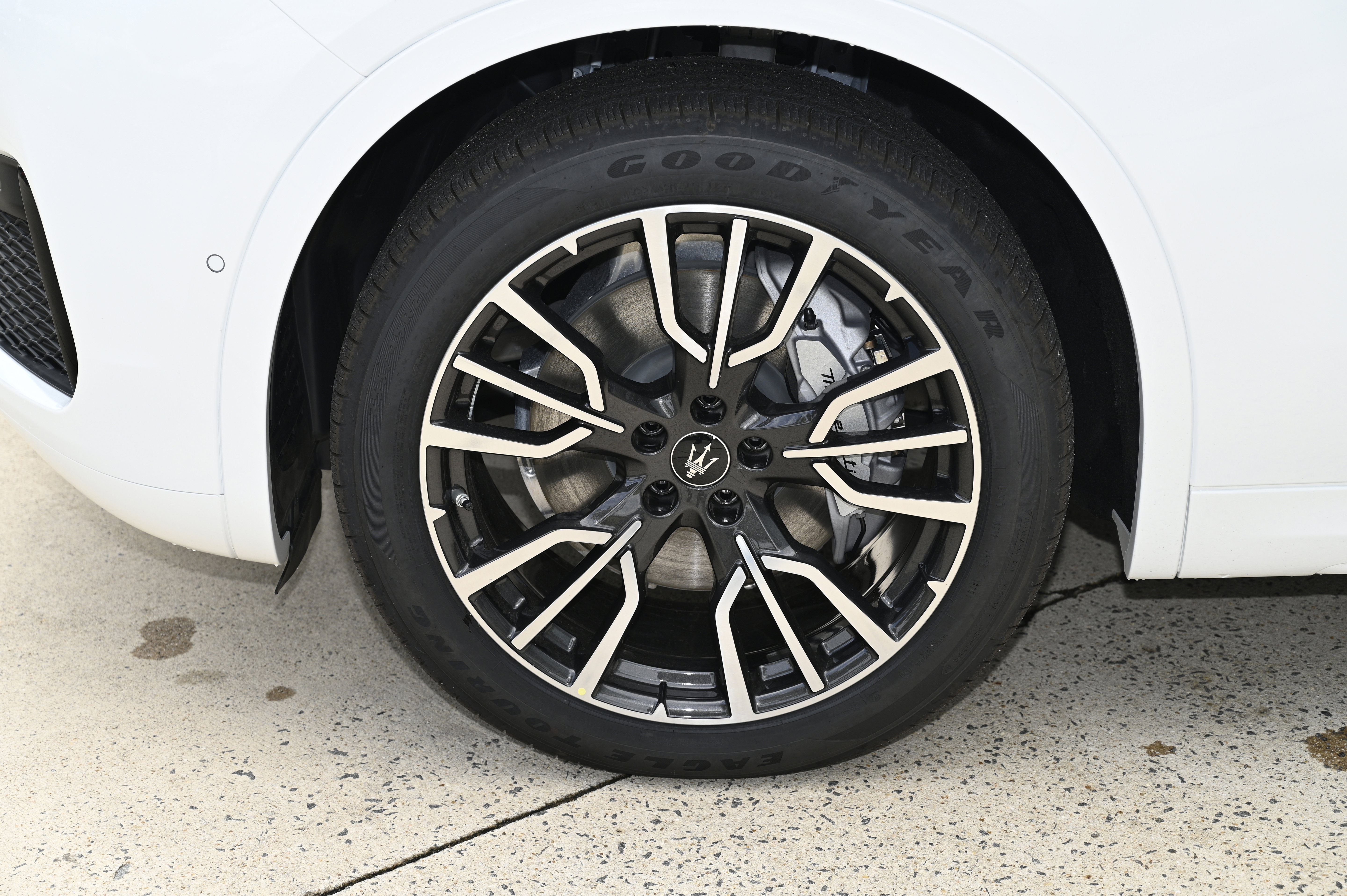 New 2025 Maserati Grecale GT image 9