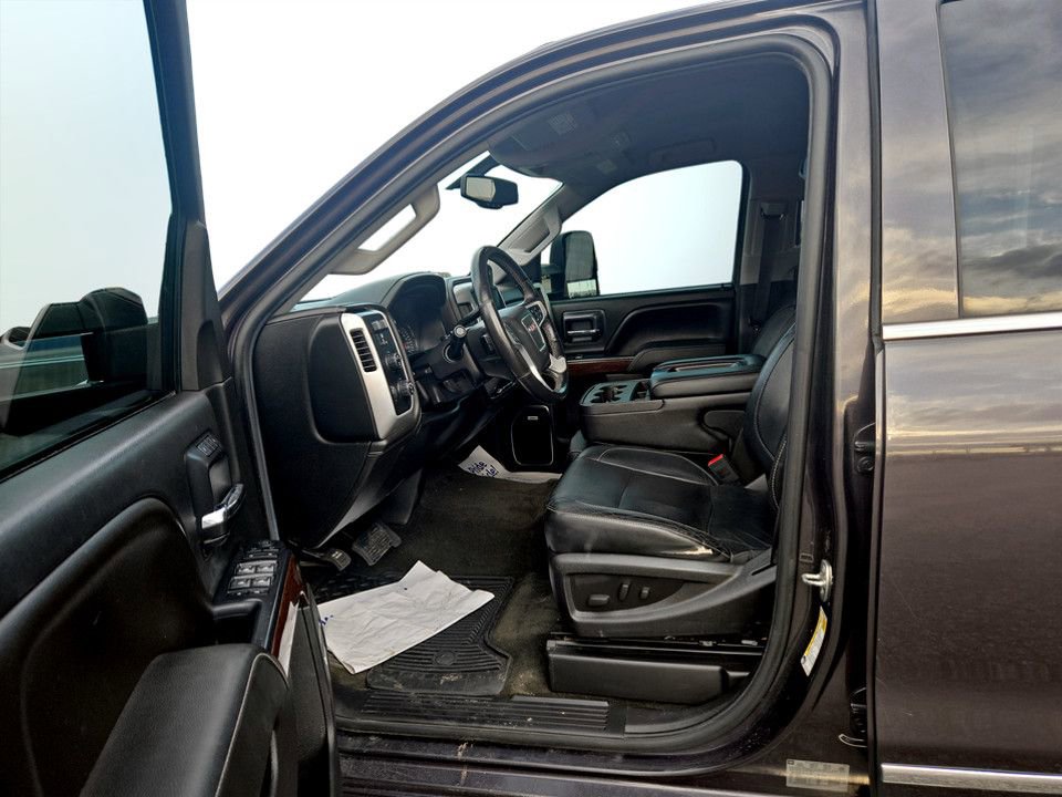 Used 2015 GMC Sierra 2500 SLT w/ Duramax Plus Package image 26