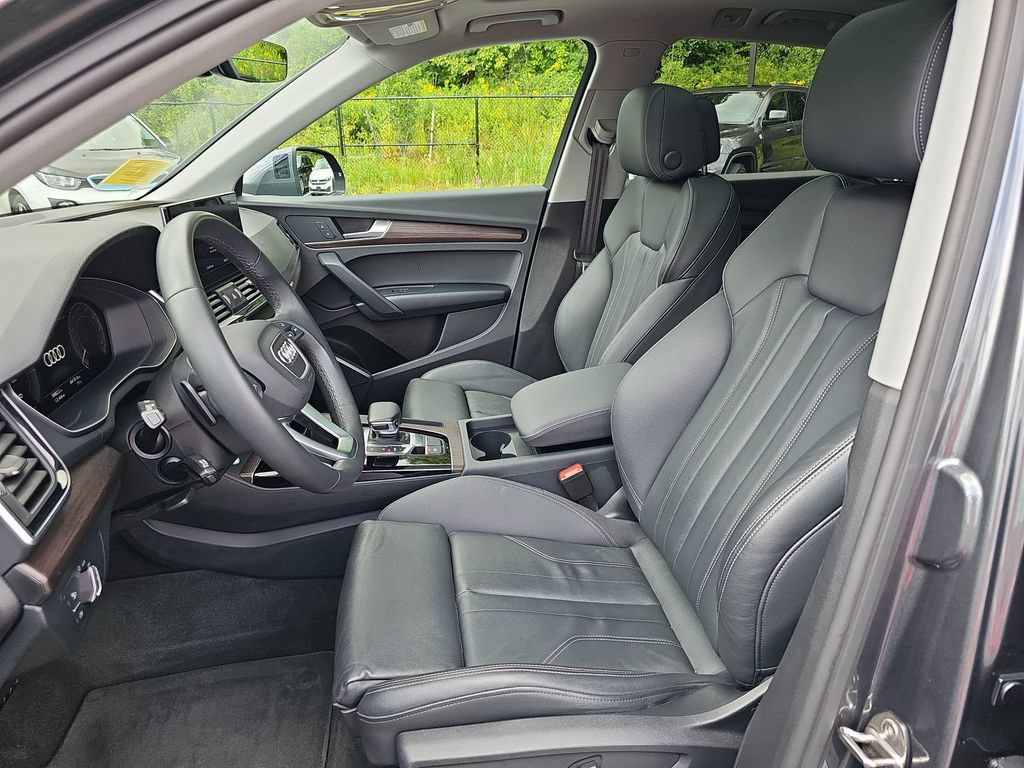 Used 2024 Audi Q5 e Premium w/ Convenience Package AWD/4WD image 10