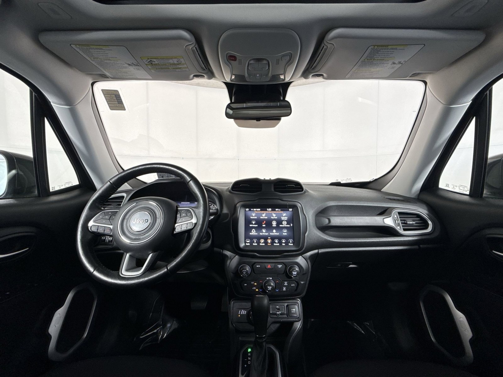 Used 2019 Jeep Renegade Latitude w/ UConnect 8.4 Nav Group AWD/4WD image 23
