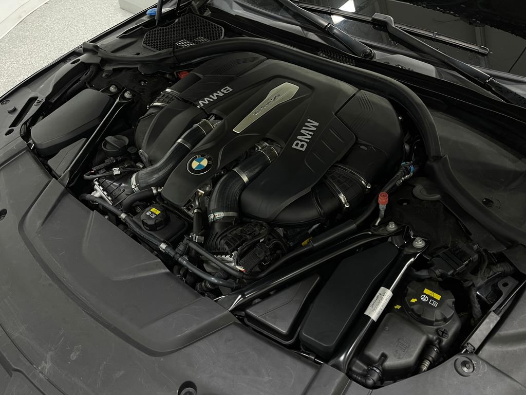 Used 2018 BMW 750i 750i image 29