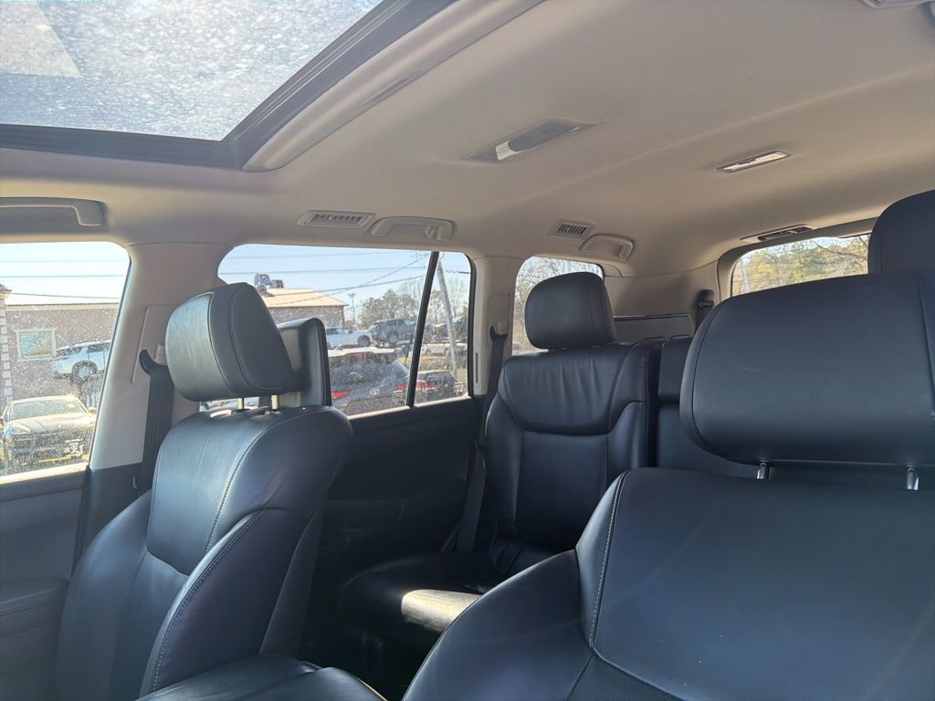 Used 2015 Lexus LX 570 4WD w/ Luxury Package image 9