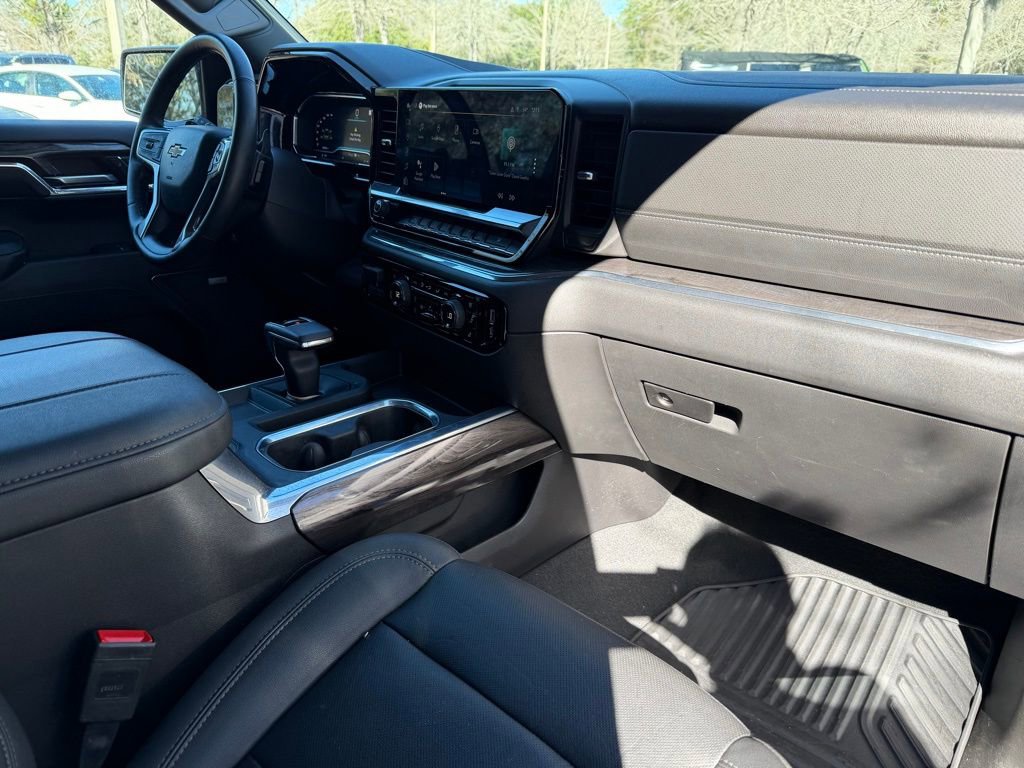 Used 2023 Chevrolet Silverado 1500 LTZ w/ Z71 Off-Road Package image 9