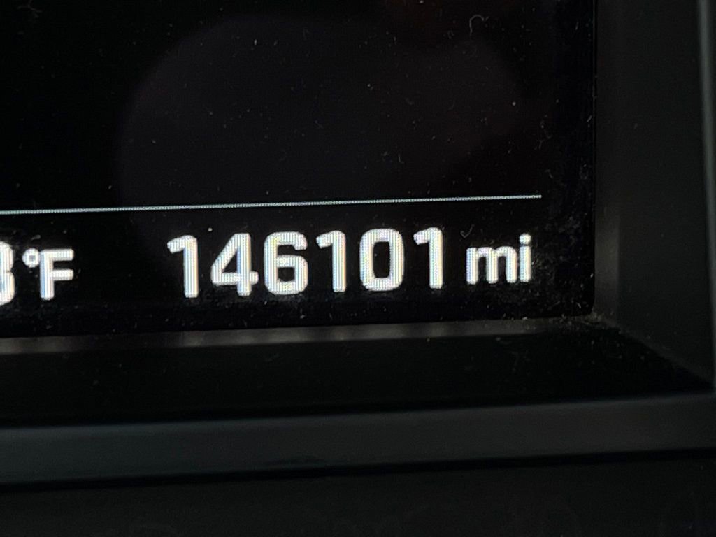 Used 2017 Hyundai Santa Fe Limited AWD/4WD image 13