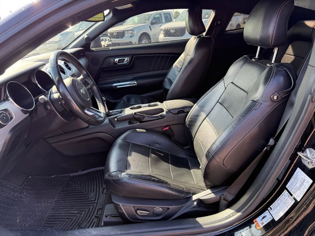 Used 2017 Ford Mustang GT Premium image 5