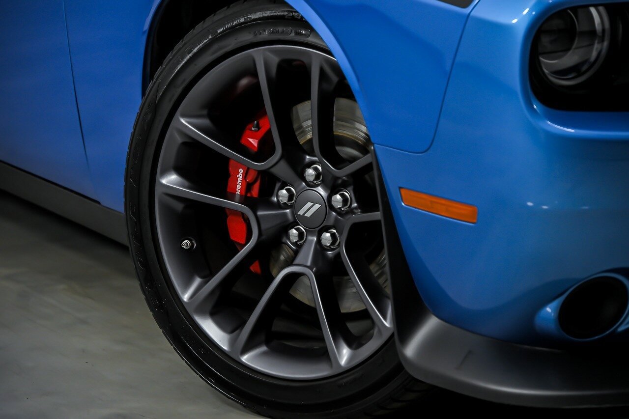 Used 2023 Dodge Challenger R/T w/ Performance Handling Group RWD image 4