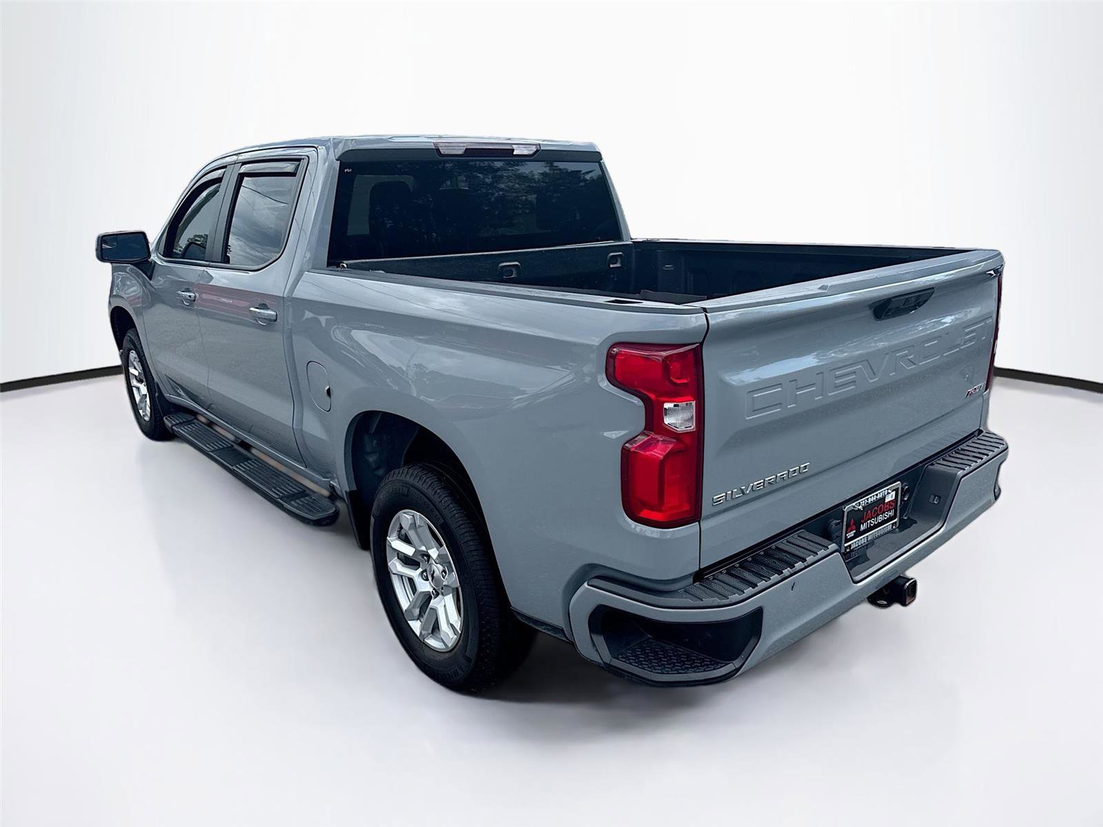 Used 2024 Chevrolet Silverado 1500 RST RWD image 3