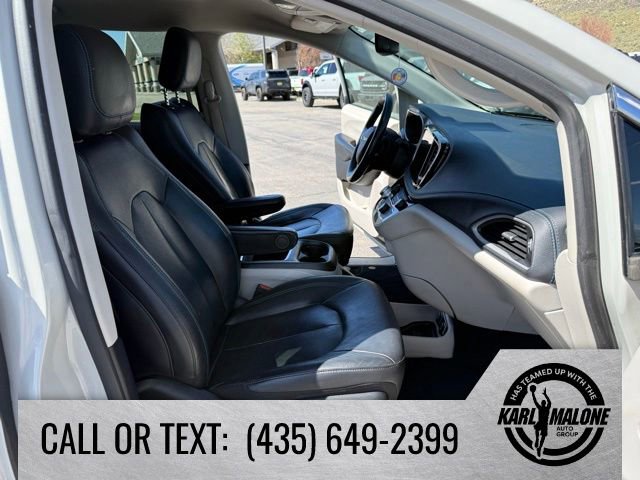 Used 2021 Chrysler Pacifica Touring-L w/ Premium & Safety Sphere Group FWD image 38
