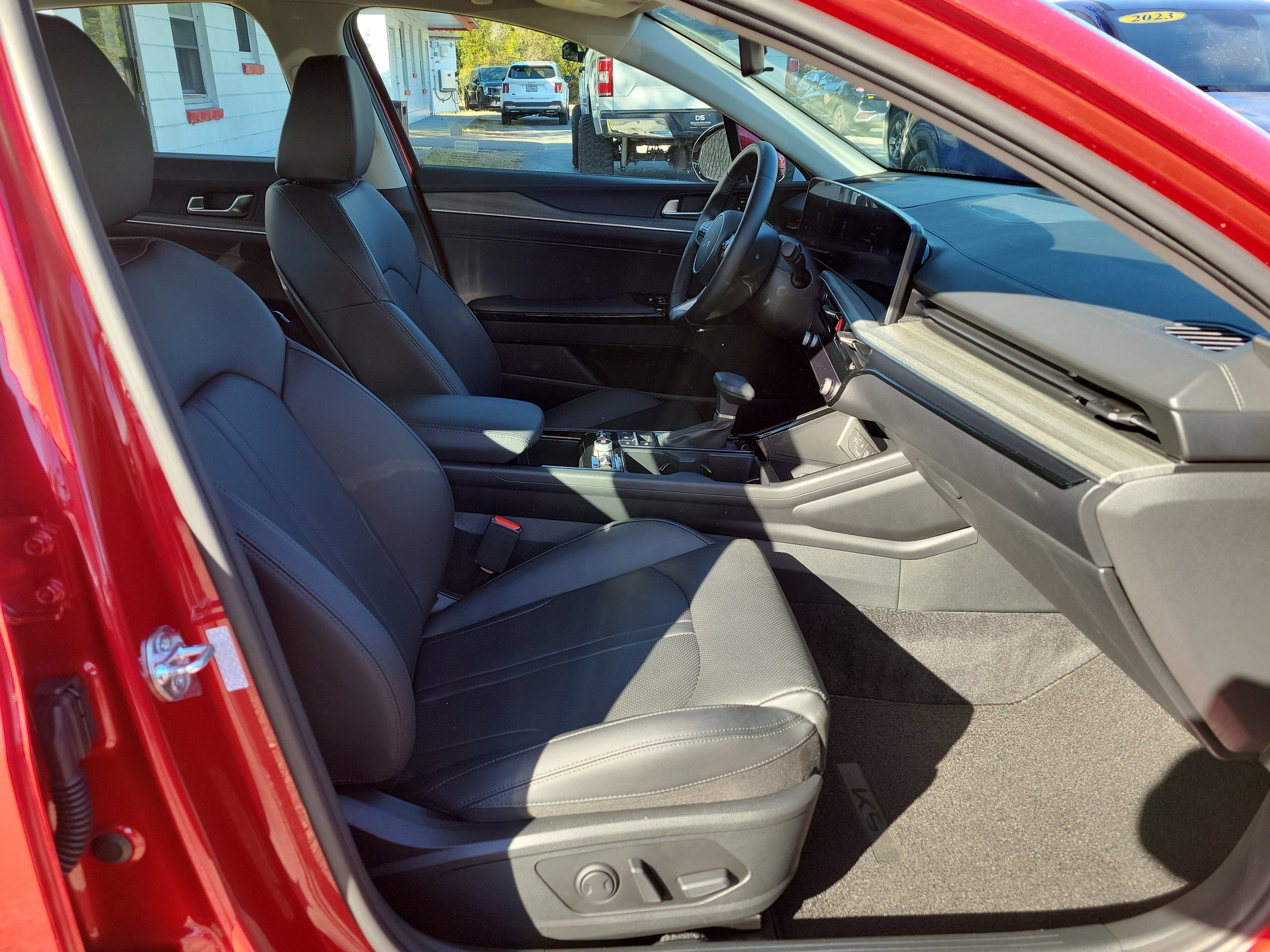 Used 2025 Kia K5 EX image 7