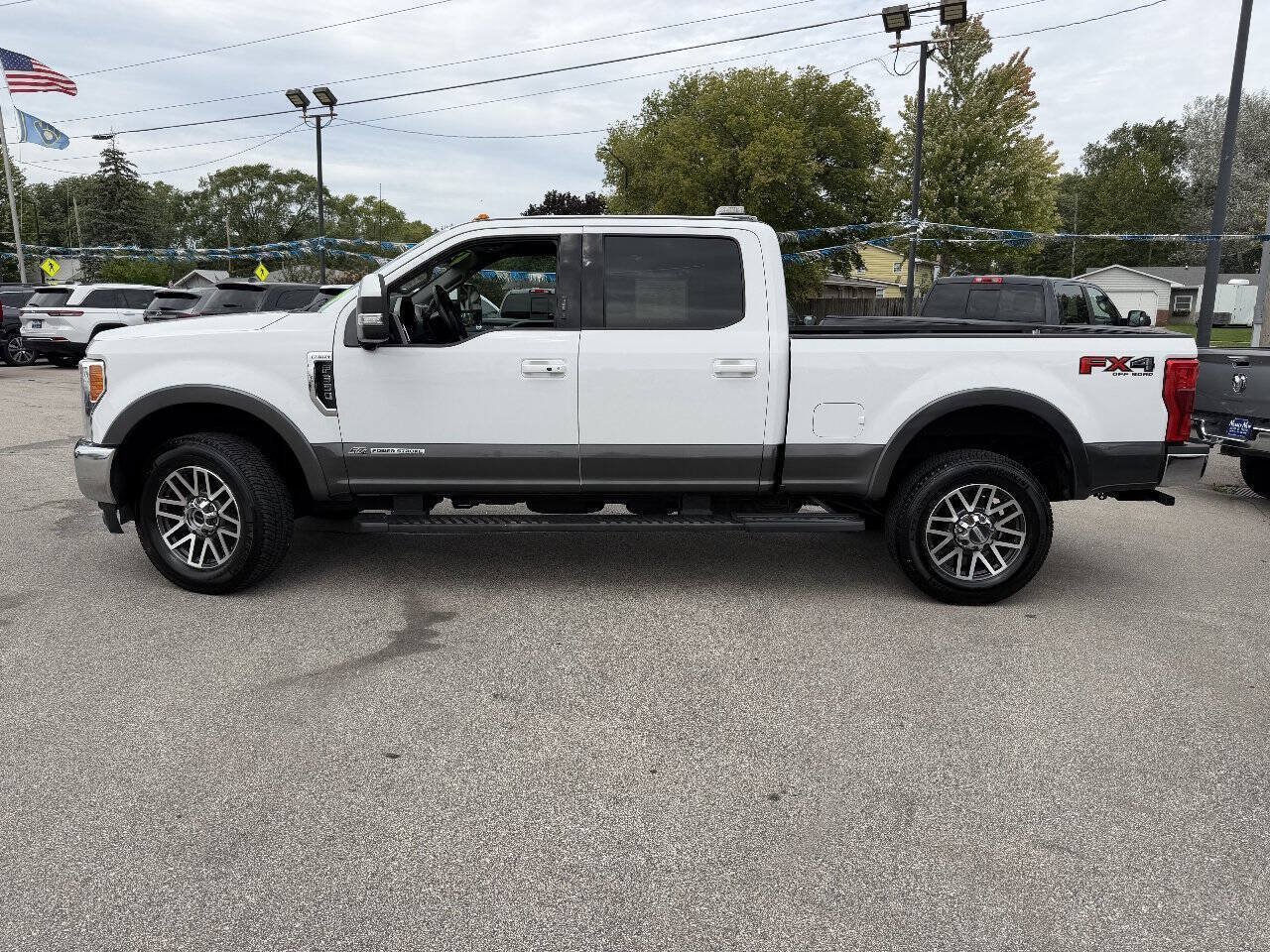 Used 2018 Ford F350 Lariat w/ Lariat Ultimate Package AWD/4WD image 11