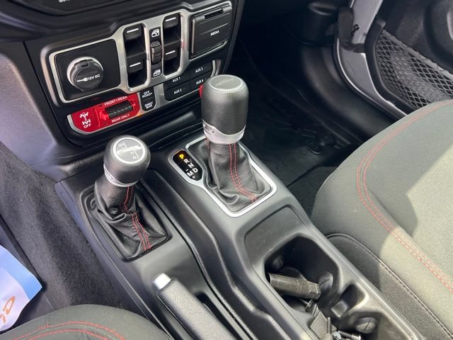 Used 2021 Jeep Gladiator Rubicon w/ LED Lighting Group AWD/4WD image 21