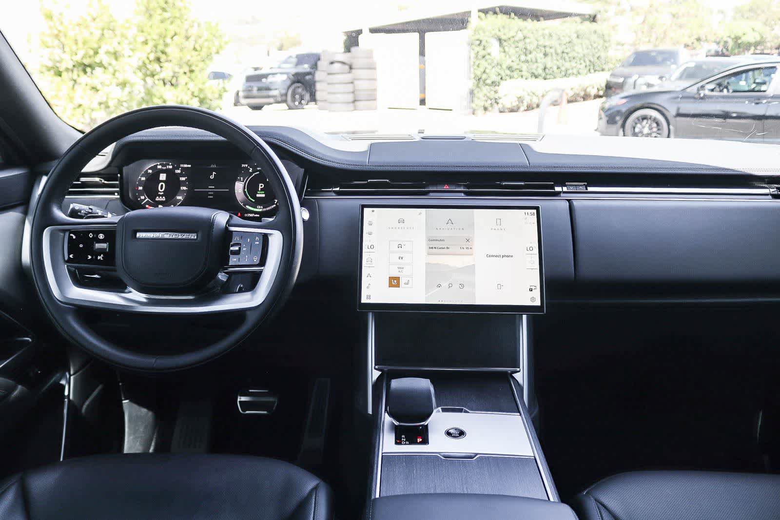 Used 2025 Land Rover Range Rover SE AWD/4WD image 23