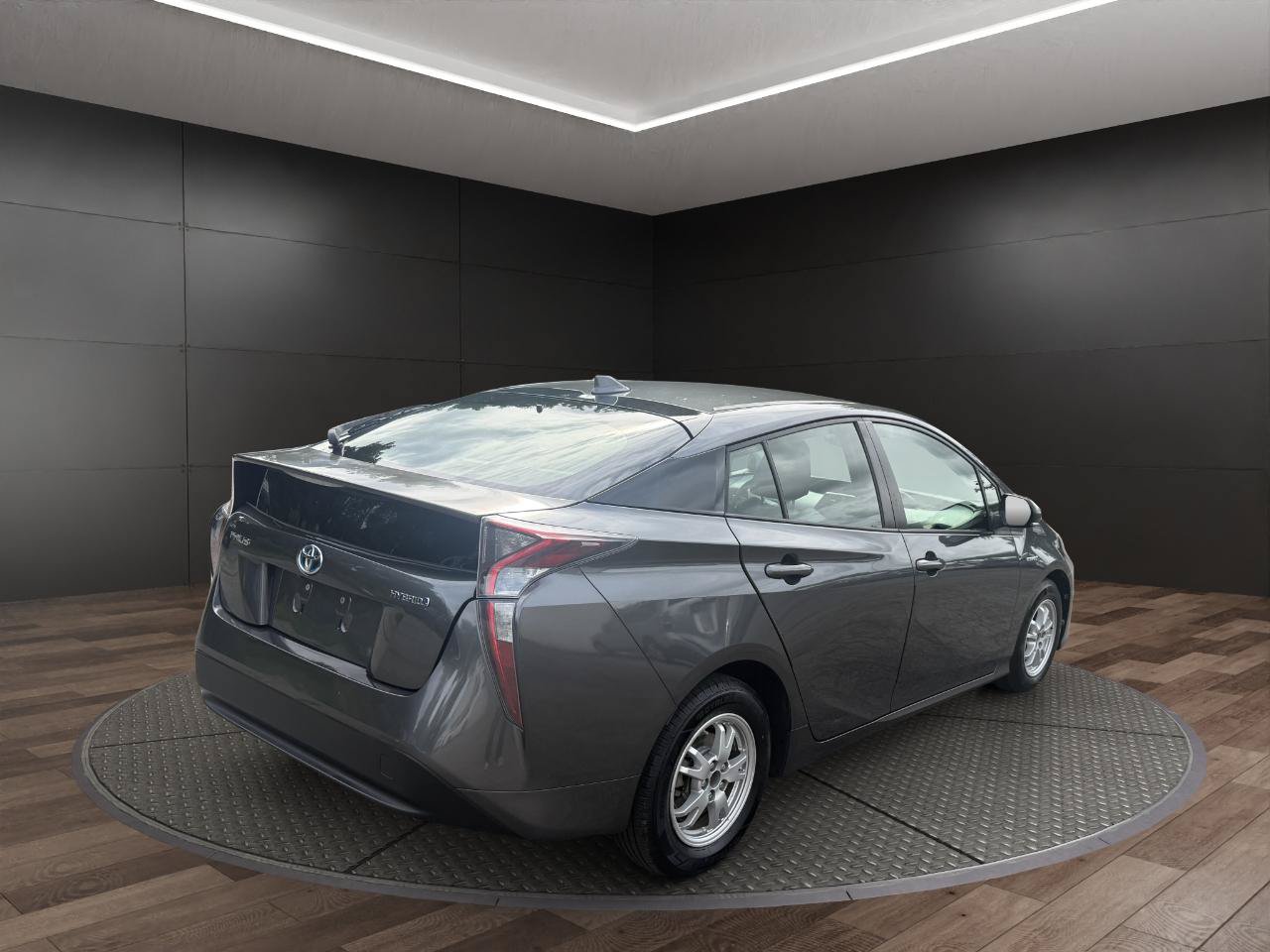 Used 2016 Toyota Prius Two FWD image 8